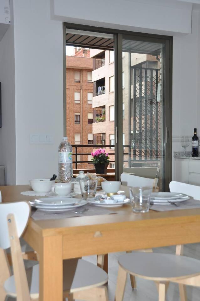 לוגרוניו Apto La Estambrera I I Wifi Y Aire Acondicionado מראה חיצוני תמונה